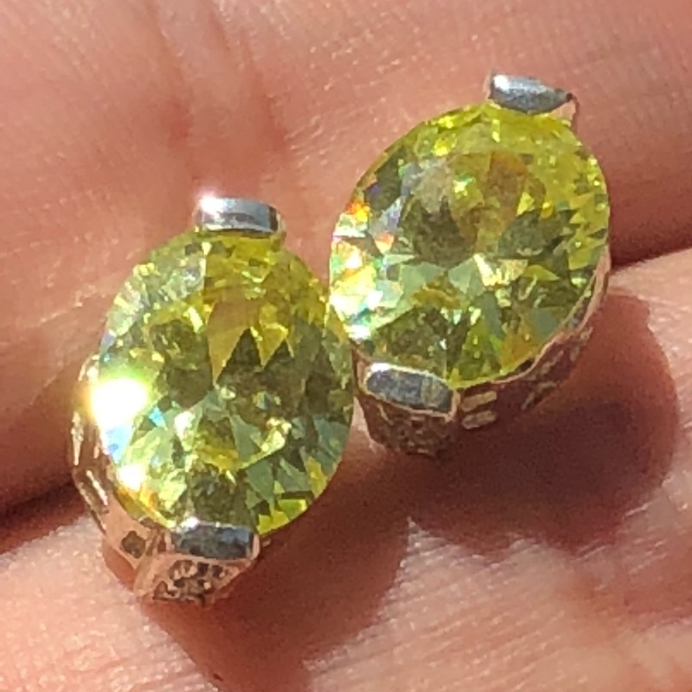 💛💚Sparkly sterling silver lemon colored cz’s💚💛